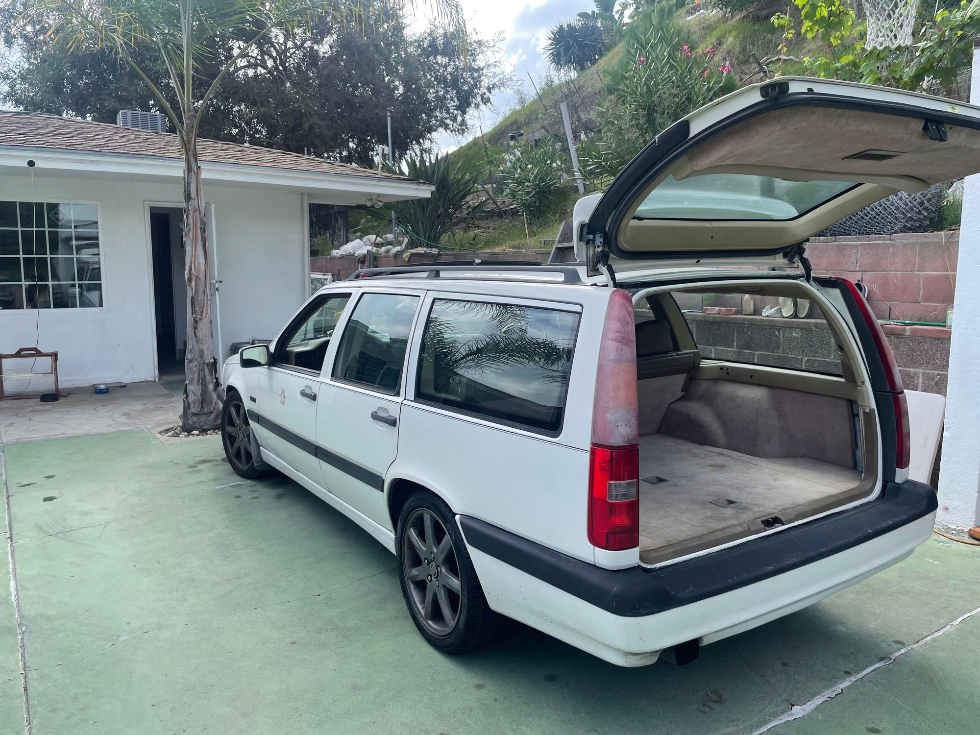 1995 Volvo 850 - 1995 Volvo 850 turbo white 200k miles - Used - VIN YV1LW5714S2089306 - 212,500 Miles - Automatic - Wagon - White - Los Angeles, CA 90008, United States
