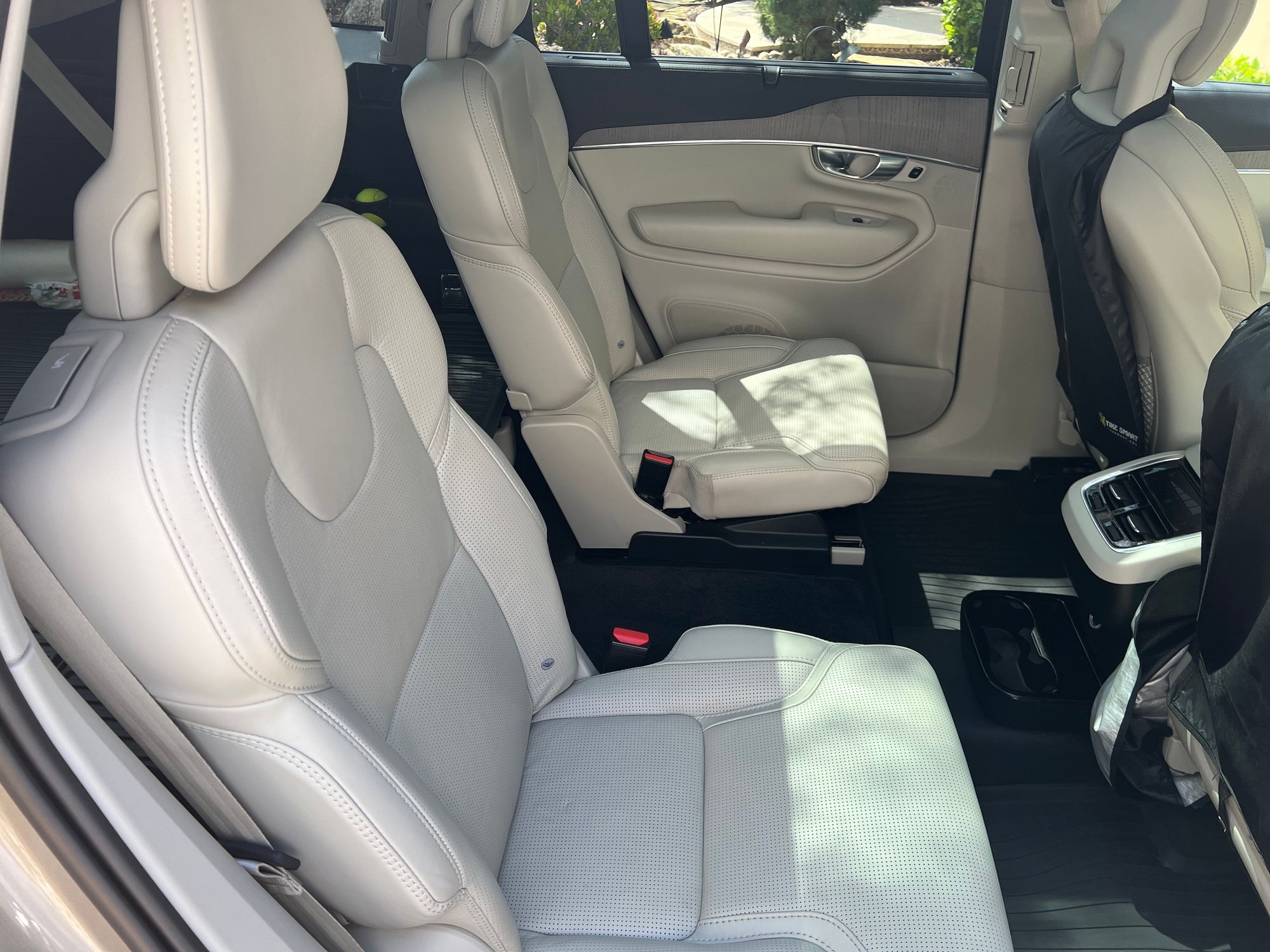 2020 Volvo XC90 - 2020 Volvo XC90 T6 Inscription 6 Passenger 28K Miles Original Owner Meticulously Main - Used - VIN YV4A221L0L1565685 - 29,000 Miles - 4 cyl - AWD - Automatic - SUV - Gray - San Diego, CA 92127, United States