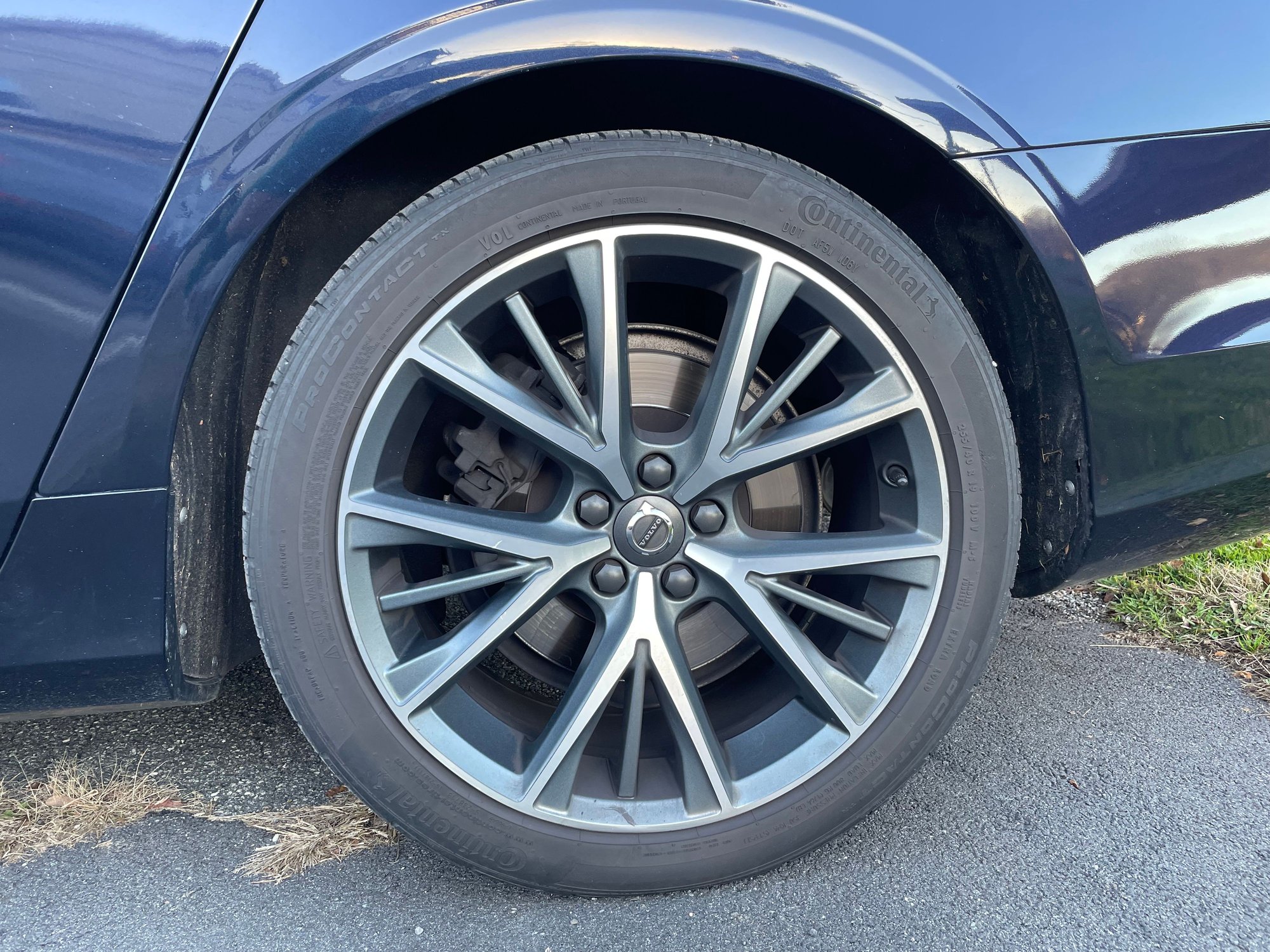2017 Volvo S90 - 2017 Blue S90 T6 Momentum - Used - VIN YV1A22MKXH1005941 - 120,000 Miles - 4 cyl - AWD - Automatic - Sedan - Blue - Sparta, NJ 07871, United States