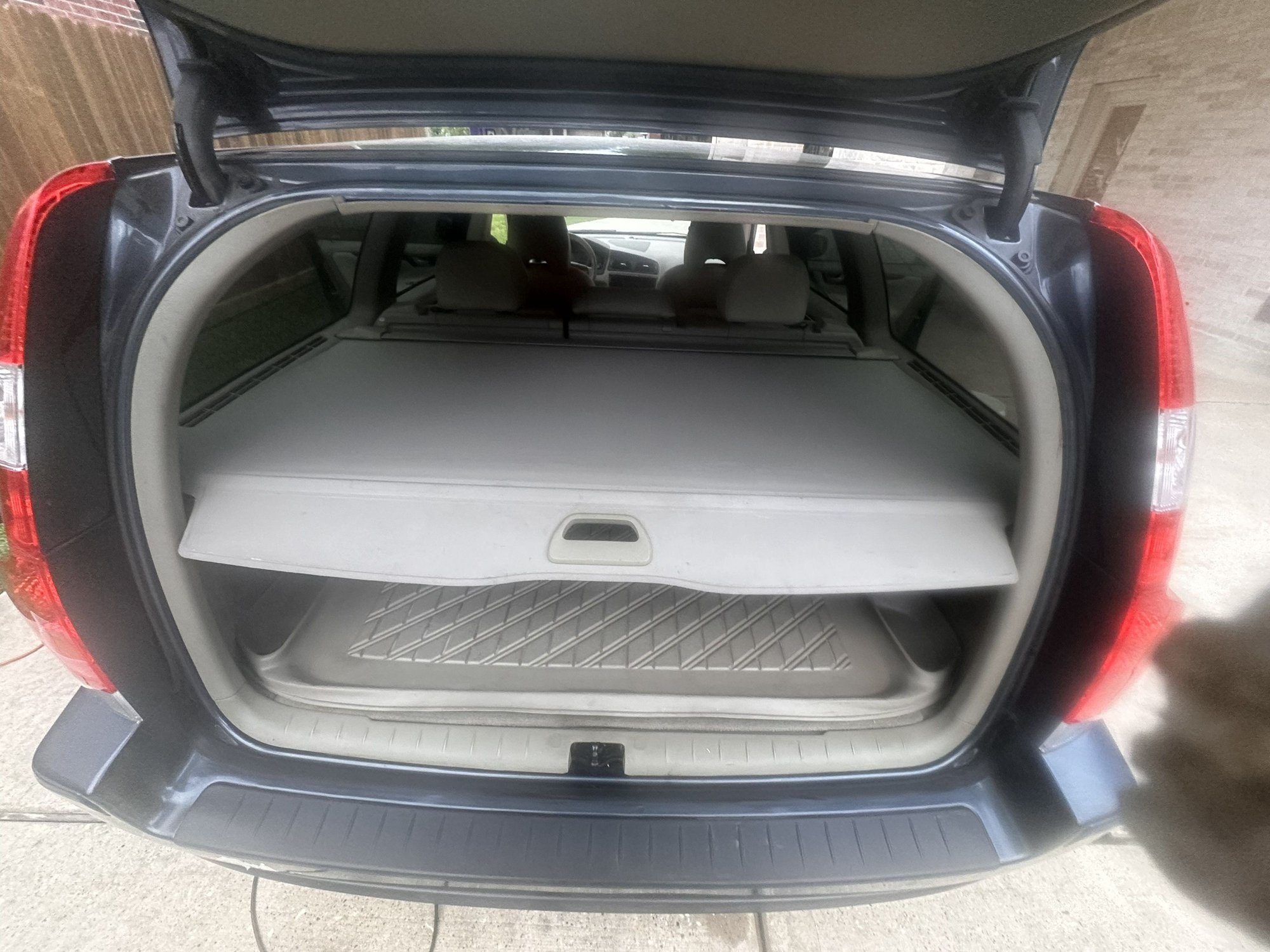 2007 Volvo V70 - 2007 Volvo V70 (P2) | 210k Mi | No Accidents | Full Service History | Texas Car - Used - VIN YV1SW612972635740 - 210,400 Miles - 5 cyl - 2WD - Automatic - Wagon - Blue - Cypress, TX 77429, United States