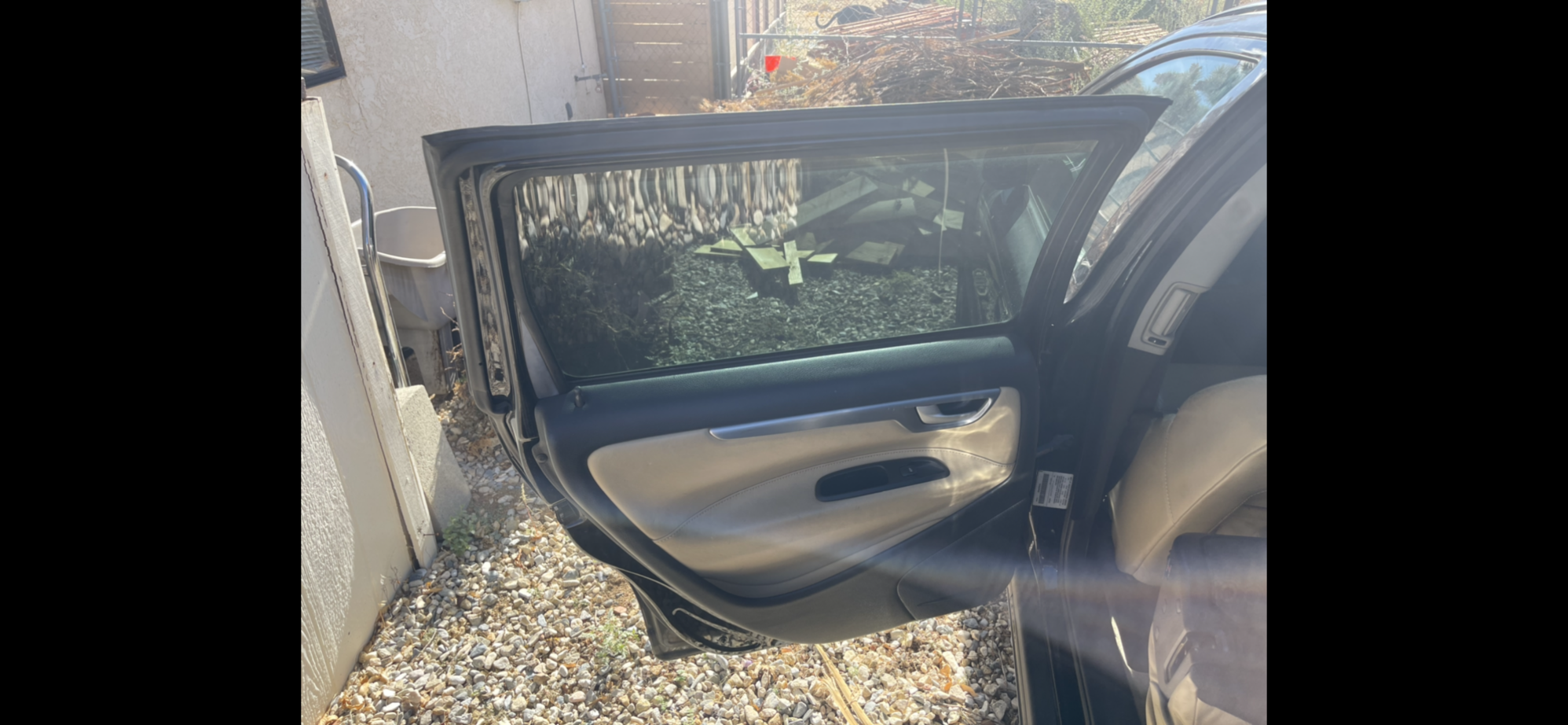 2003 Volvo V70 - Must sale quick - Used - VIN YV1SJ52Y242374992 - 280,000 Miles - 5 cyl - AWD - Automatic - Wagon - Beige - Yucca Valley, CA 92284, United States