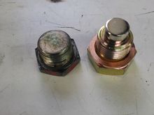 Magnetic oil plug 