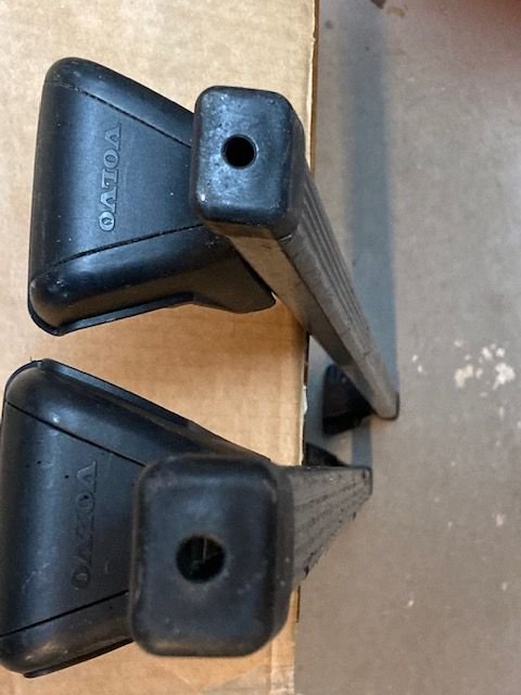 Accessories - Roof rack cross bars that fit Volvo 850 and XC70 wagon - Used - 1994 to 2005 Volvo All Models - Fernandina Beach, FL 32034, United States