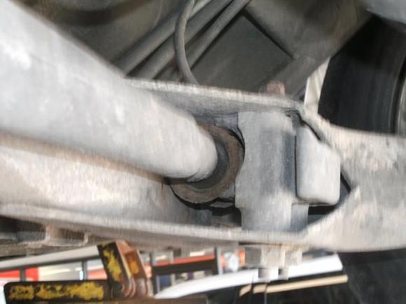 Transverse arm mounting for 95 Volvo 850 GT that is &quot;broken&quot;