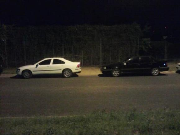 The BlackLion and a white volvo s60