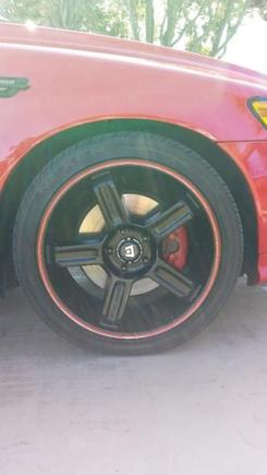 Motegi MR 122 18 x 8 Wheels w/ machined Lip
I put red vinyl pinstripe over machined lip
225/40/18 Nexen N5000 Tires