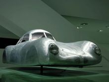 new porsche museum 48