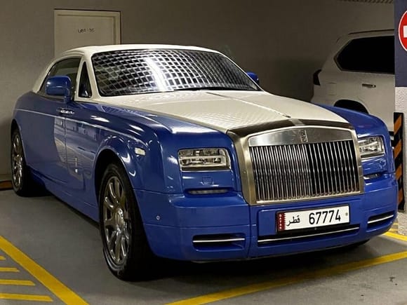 Stunning Blue Rolls Royce Phantom Drophead