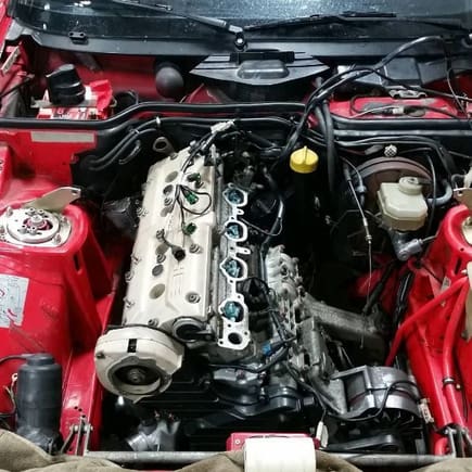 Swapping a bigger engine inside this 944 :)
