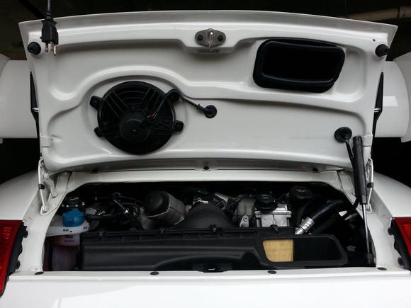 This is the actual pic of my engine compartment and my stock GT3 decklid, so notice I want a decklid where I can simply mount the fan, vent, latch, etc etc.  