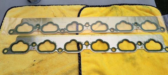 New gasket ($65!) on top, old gasket ($250!) on bottom
