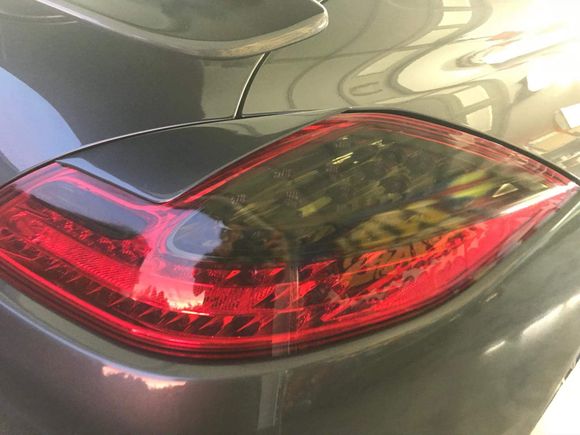 Smokes reverse lights