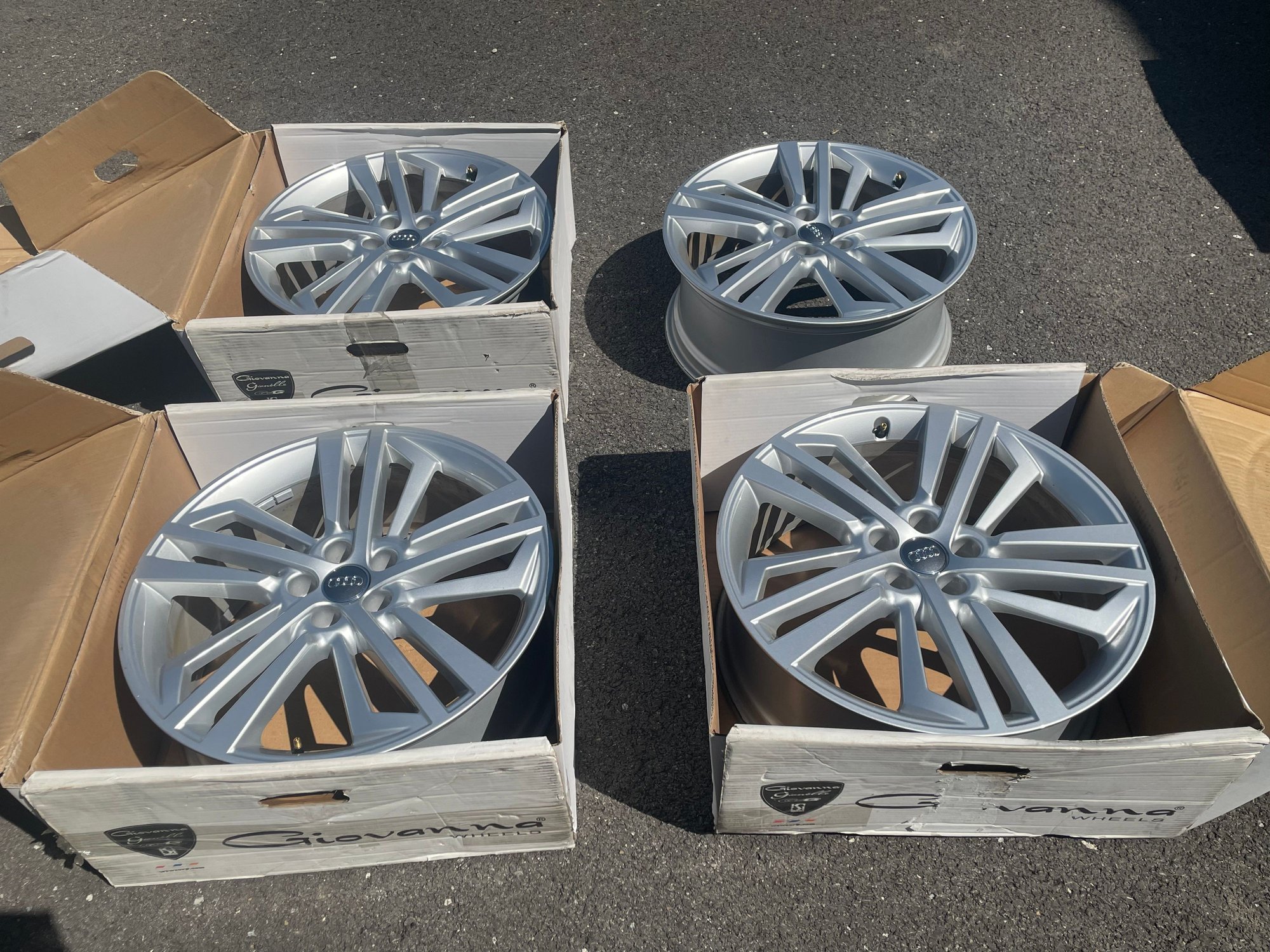 Wheels and Tires/Axles - Four 20” 2018 Audi Q5 prestige wheels - Used - 2018 to 2021 Audi Q5 - New Albany, OH 43054, United States
