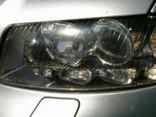 Headlight, is this Xenon or HID?