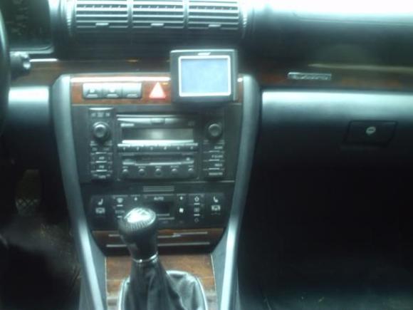 Cup holder still works,6 disc,custom mp3 input