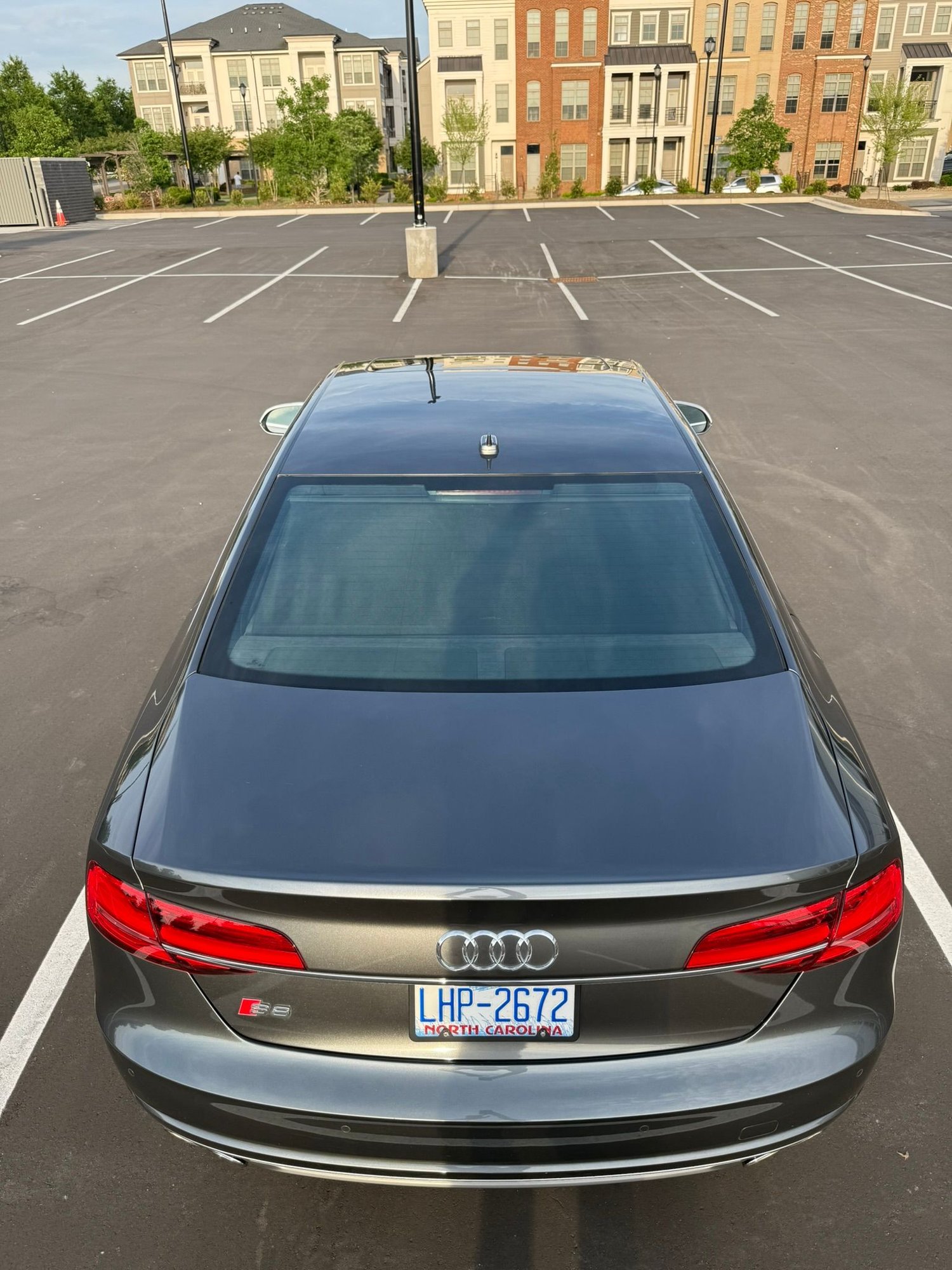 2015 Audi S8 - 2015 Audi S8 - gray - 60.000 mls - Used - VIN WAUK2AF02FN012954 - 59,500 Miles - 8 cyl - AWD - Automatic - Sedan - Gray - Charlotte, NC 28277, United States