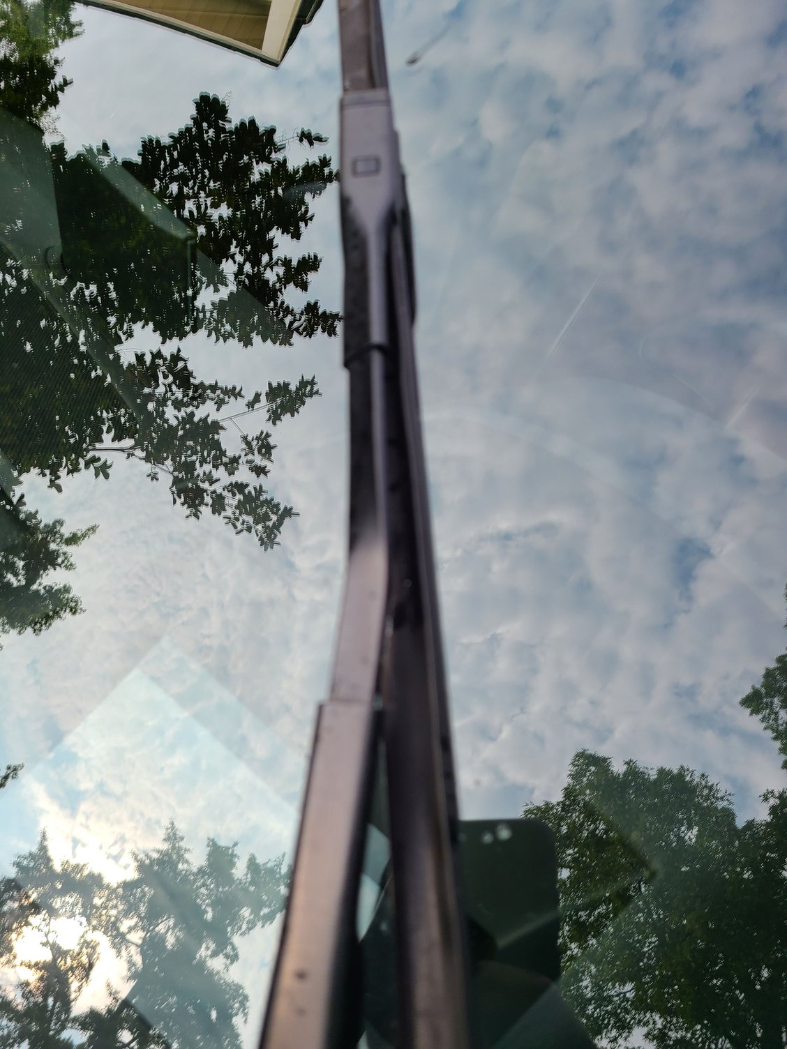 Windshield Wiper Arm Bent? AudiWorld Forums