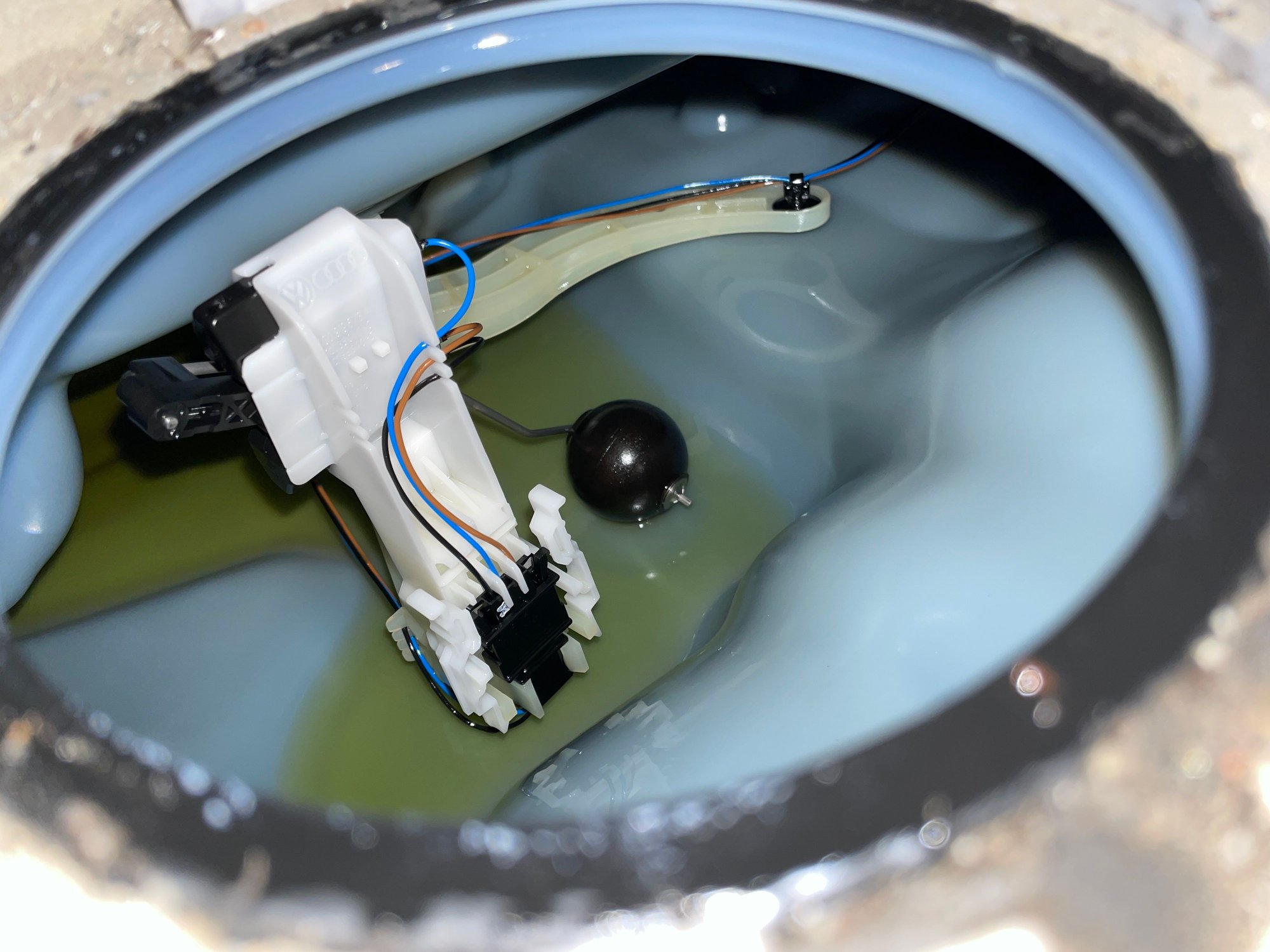 Total confusion regarding fuel gauge sensor error and diesel refill