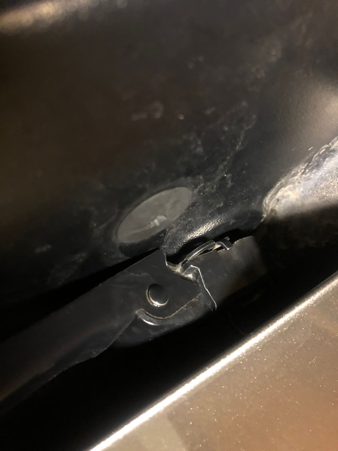 Wiper blade stuck out - Jeep Cherokee Forum 2011 Jeep Grand Cherokee Rear Wiper Not Working