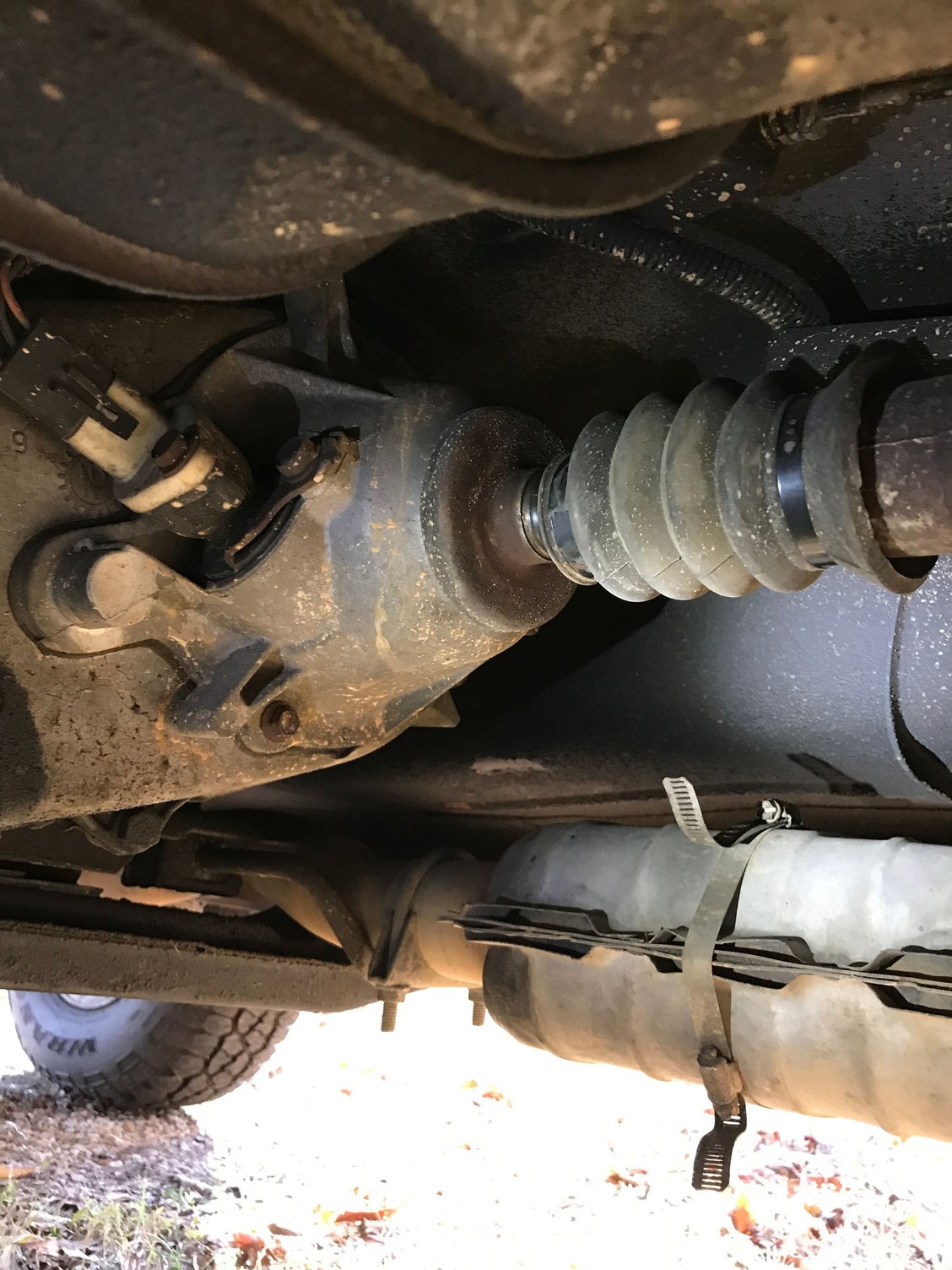 Slip yoke location Jeep Cherokee Forum