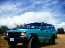 1995 Jeep Cherokee XJ 4.0 i6 in really great condition and mostly stock! This is my starting point!