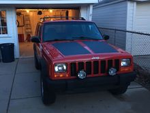 The vinyls on the hood.
