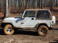 Tracy's Wrangler, he lost his front axle vacuum near the end of the day. Made for an interesting ride out. Need cable lock!
