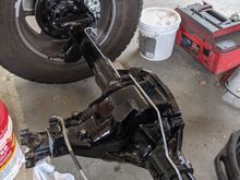 Installed the KJ discs on the 8.25 and welded on some mounts for the hose. Bent up new hard lines as well 
