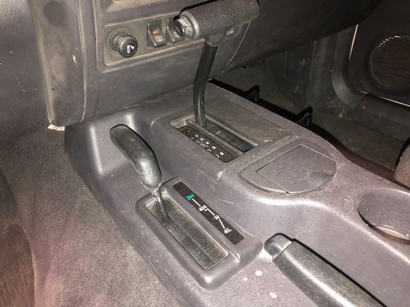 Found a selector bezel at the junkyard for the 231. Console looks complete now! 

I will go through and detail the interior at the end. It’s really dirty from setting around in the garage.