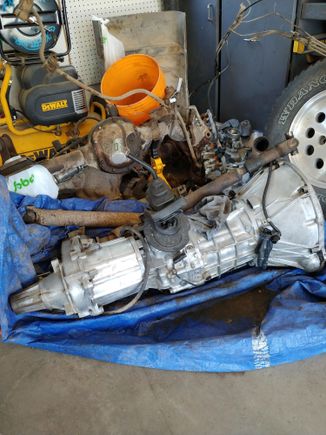 After! courtesy of my fantastic girlfriend. Also have some 3.55  geared axles out of a 97, Just waiting to be sandblasted and resealed.