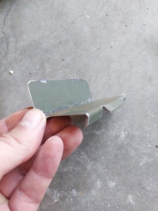 This is the corrosponding bracket I made for the front of the ammo can using scraps from ammo can Mk1 🤣