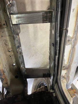 Driver's front two stiffeners from above.