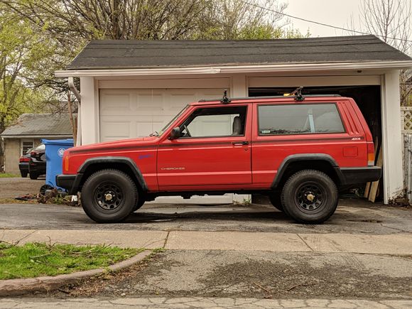 Rancho 1.5" leaf springs, IRO 0" shackles, Old Man Emu sport shocks - stock front suspension for now. 