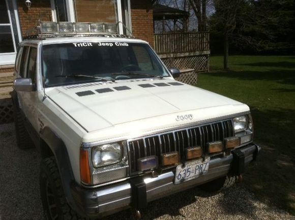 A little tremclad paint on those exposed edges. 728000 km and still trickin out!