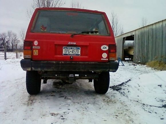 my DD '96 Sport....homebrew bastard lift, went from 4 leafs to 7