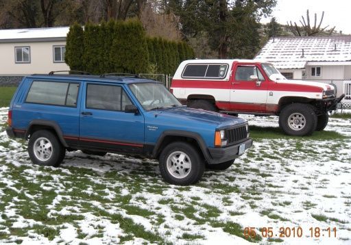 Stock 1993 Cherokee. I hope stock for not to much longer.
( It sure is little compared to the Blazer, almost 20 inches narrower. )