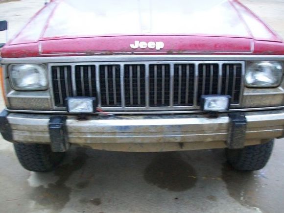 new aftermarket fog lights... after succesfully beating the old ones off :))