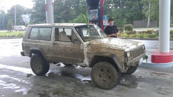 been slacking on pictures but this is my 2 door 5spd with a 4.6 stroker :)
