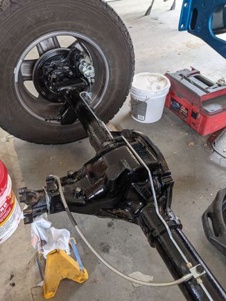Installed the KJ discs on the 8.25 and welded on some mounts for the hose. Bent up new hard lines as well 