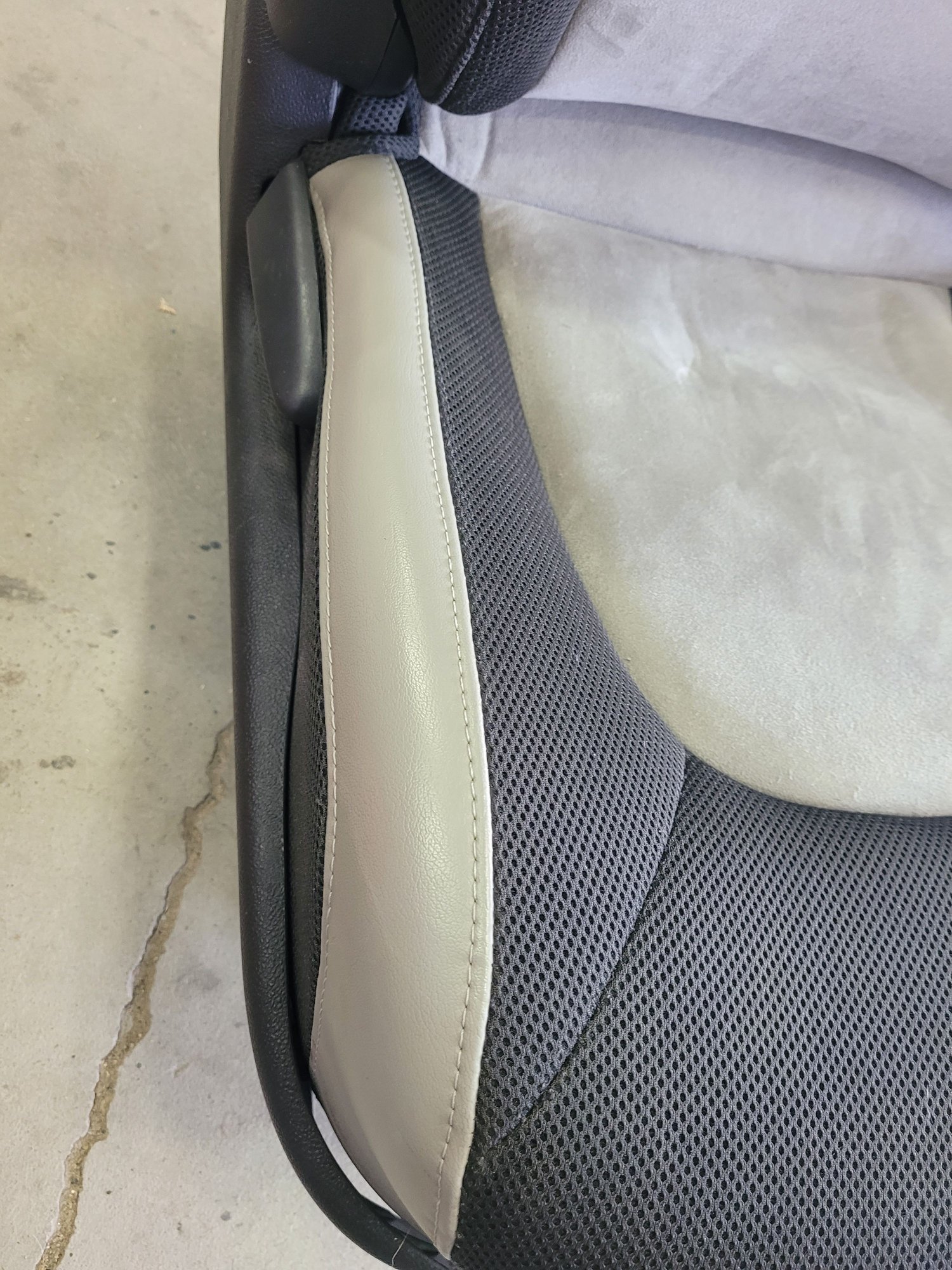 Interior/Upholstery - Gray/Black SS front seats - Used - All Years Chevrolet HHR - Spring Creek, NV 89815, United States