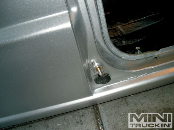 Poppers are required to get the door open. 