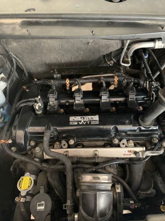 Here’s a photo of the black valve cover, Thanks to the_shmoo