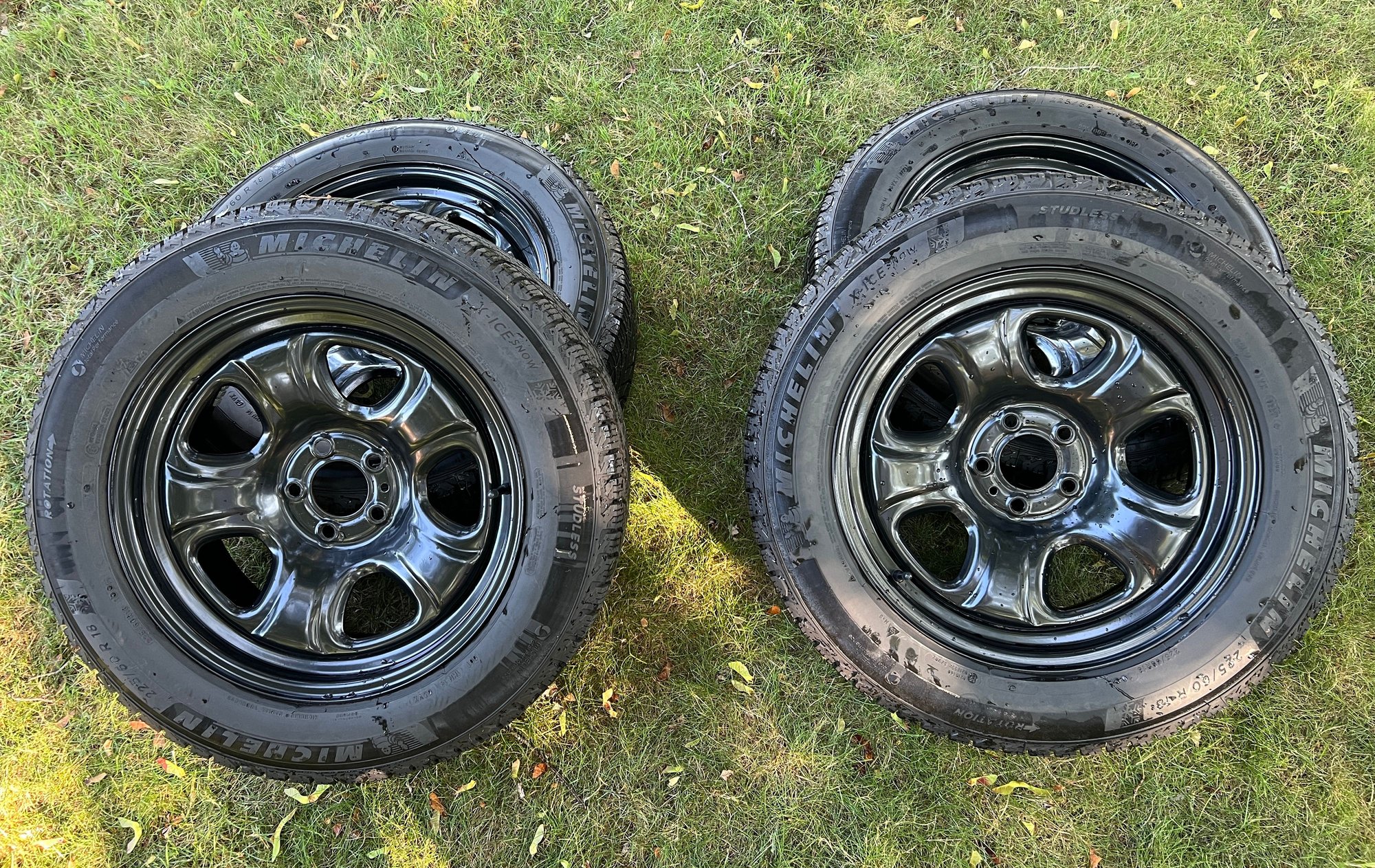 Wheels and Tires/Axles - Chrysler 300 Winter Wheels and Tires - Used - 2005 to 2016 Chrysler 300 - Burlington, ON L7P2M4, Canada