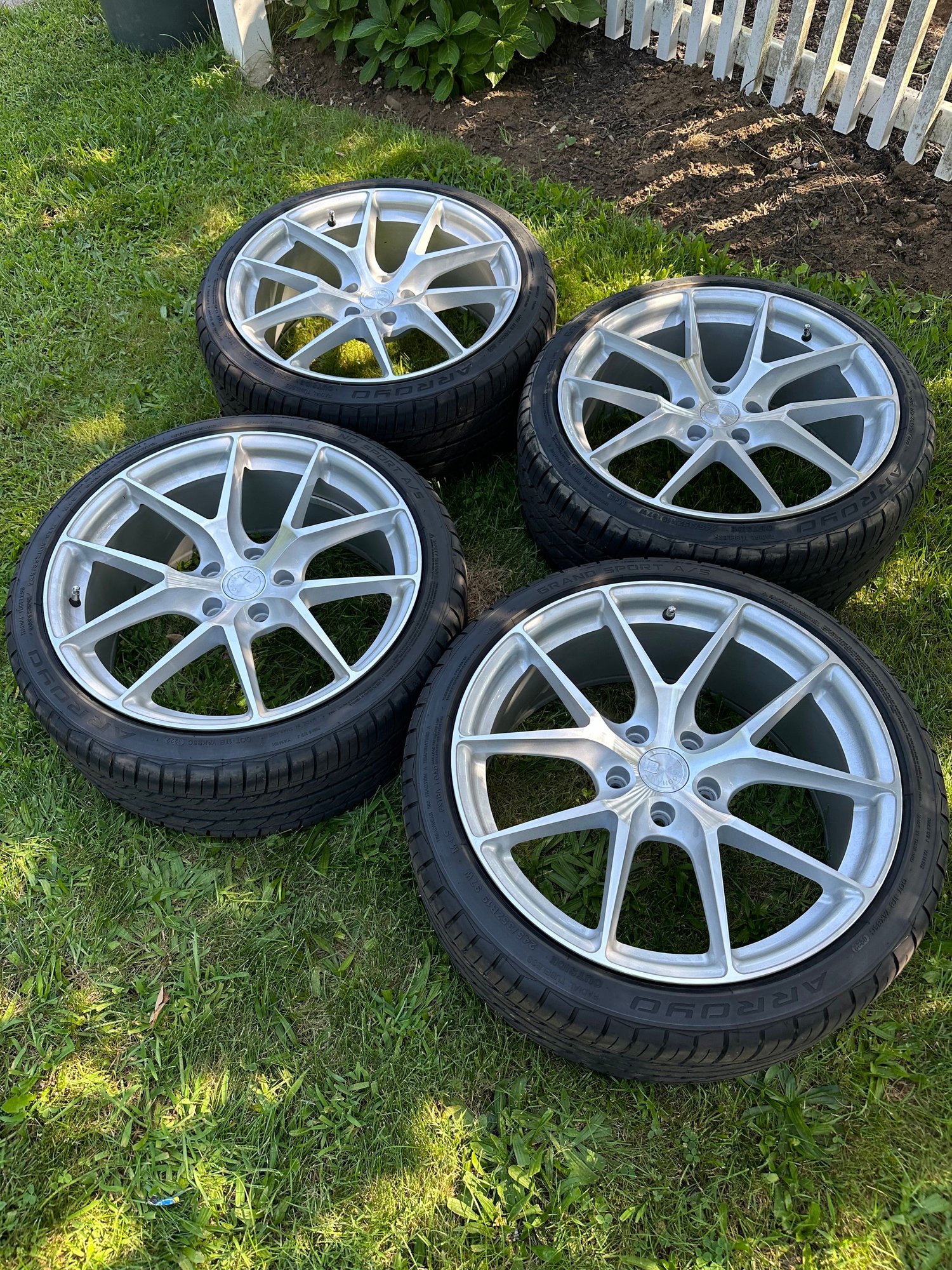 Wheels and Tires/Axles - 19 Inch Wheels and Tires - Used - 2022 to 2023 Honda Civic - Wayne, NJ 07470, United States