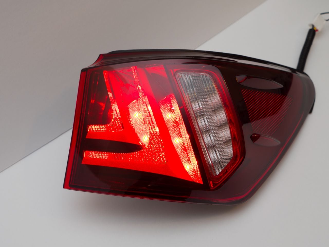 Lights - New VLAND Right Side Tail Light for 2IS - New - 2008 to 2014 Lexus IS F - 2006 to 2014 Lexus IS250 - 2006 to 2014 Lexus IS350 - San Jose, CA 95112, United States