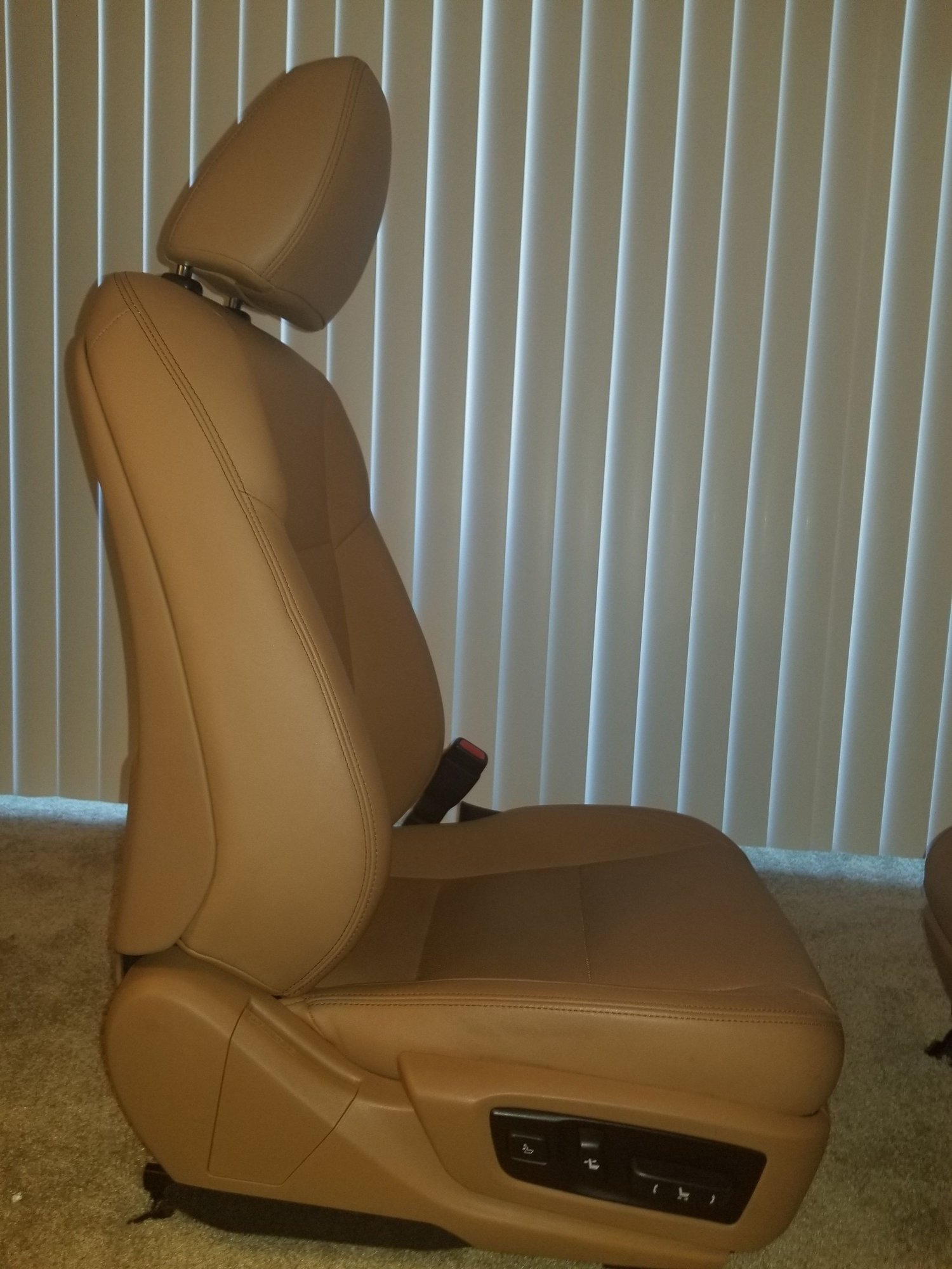 Interior/Upholstery - 2013-2019 Lexus GS Front Seat Flaxen Heat Ventilated 10 way power Excellent Condition - Used - 2013 to 2019 Lexus GS350 - 2013 to 2019 Lexus GS450h - Falls Church, VA 22043, United States