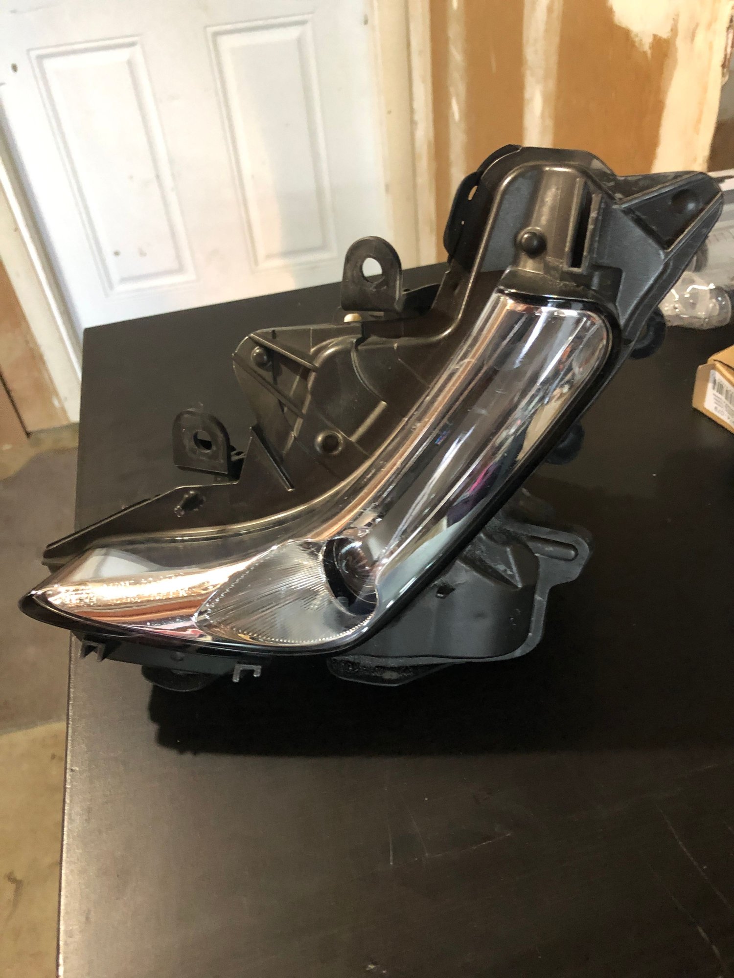 Lights - 2013-2017 LS460 right side fog light - Used - 2013 to 2017 Lexus LS460 - El Dorado Hills, CA 95762, United States