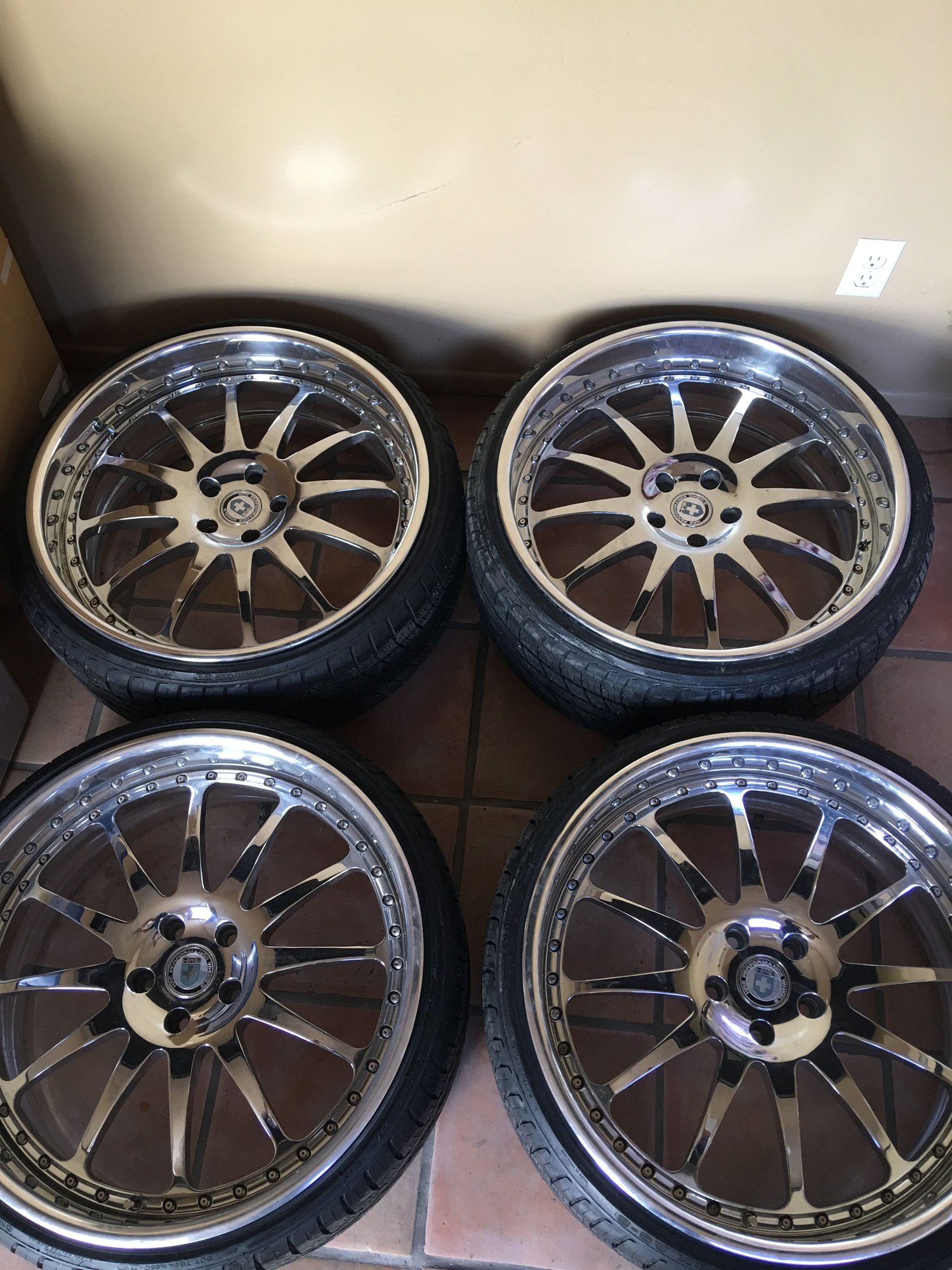 Wheels and Tires/Axles - 22s HRE 543R - Used - All Years Any Make All Models - Los Angeles, CA 91801, United States