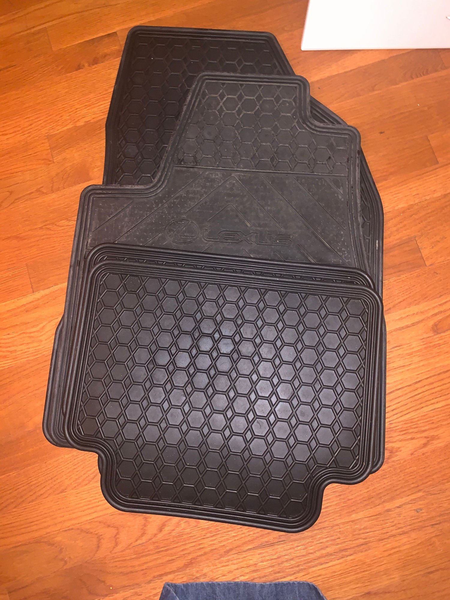 FS OEM LEXUS RX330 ALL WEATHER MATS GREAT CINDITION 80 for all 4