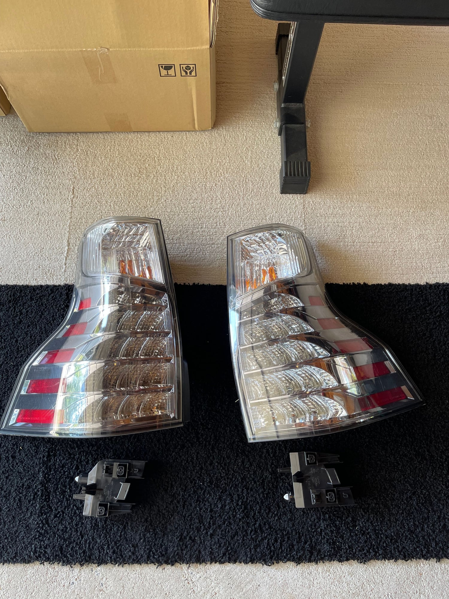 Lights - 2016 rear brake lamp housing - Used - 2014 to 2019 Lexus GX460 - Marietta, GA 30062, United States
